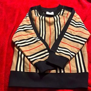Burberry long sleeve top ( fairly new ) worn once